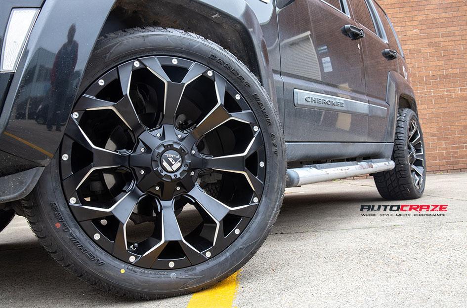JEEP-CHEROKEE-ASSAULT-GLOSS-BLACK-MILLED-ACCENTS